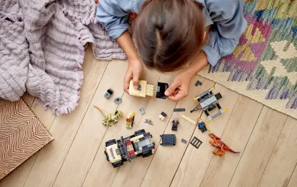 Pyroraptor & Dilophosaurus Transport