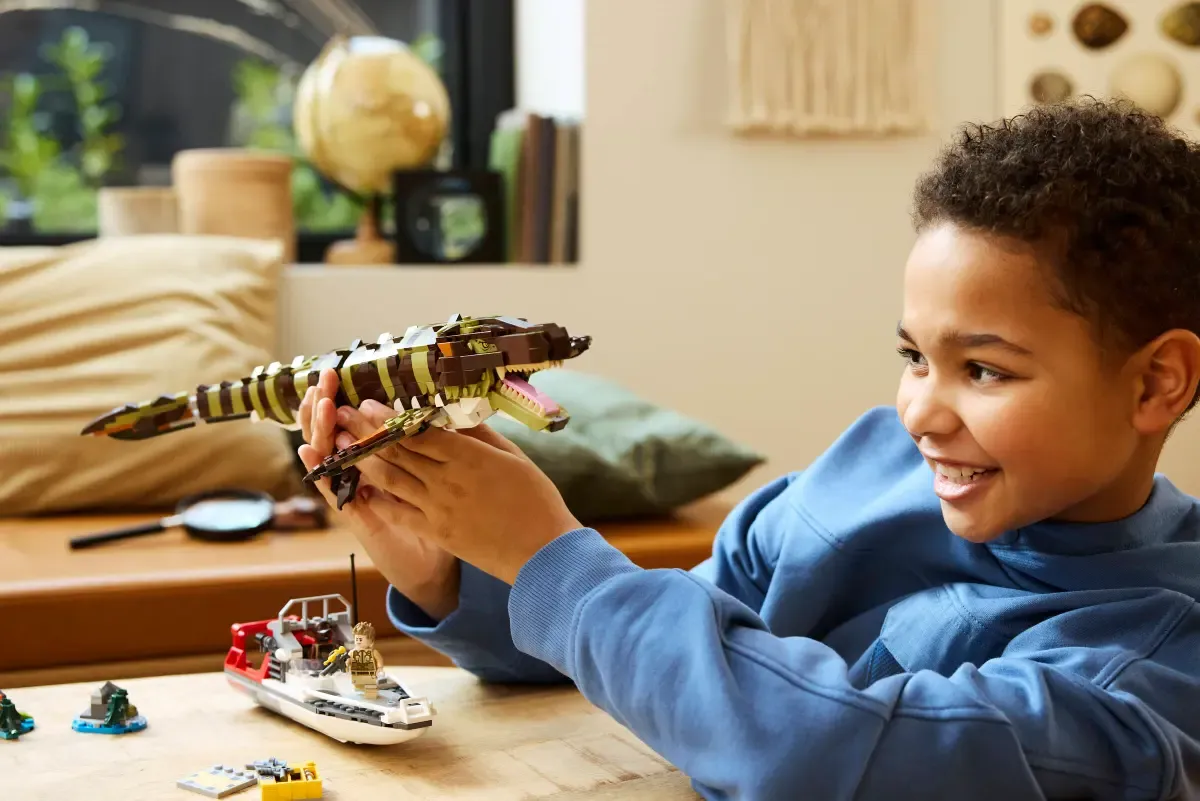 Brick-Built Mosasaurus Boat Mission