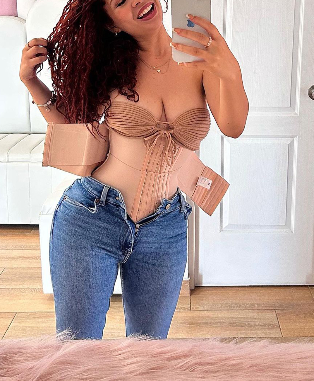 Invisible Velcro Hourglass Type Waist Trainer