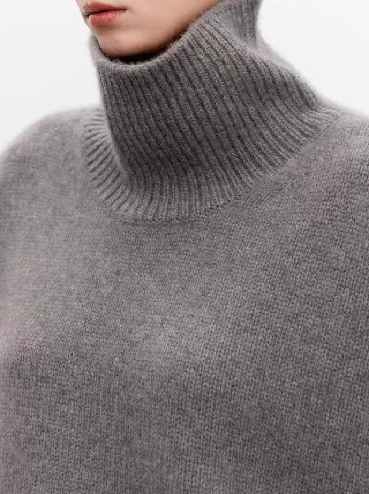 Cozy Wool Turtleneck Sweater – Effortless Warmth