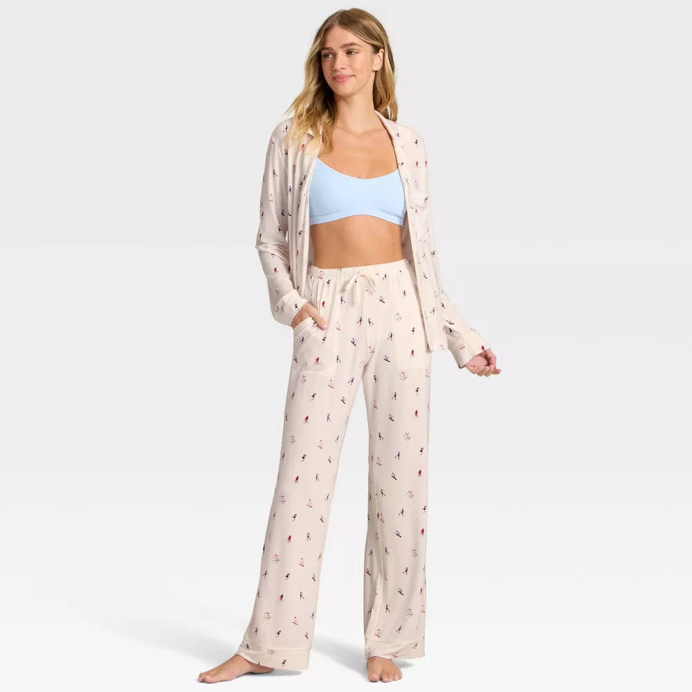 Skiers Print Cozy Pajama Set