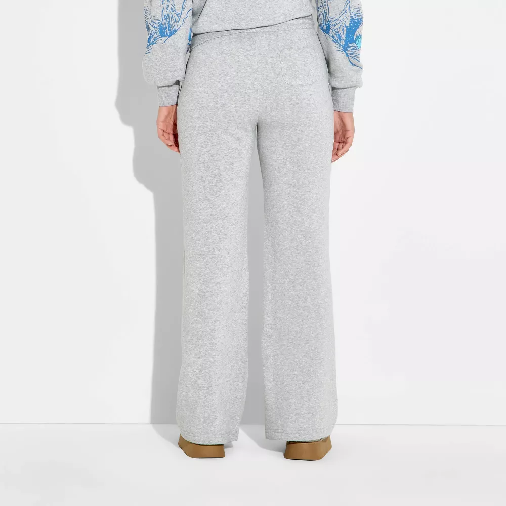 Grinch Graphic Sweatshirt Set – Holiday Fun Look