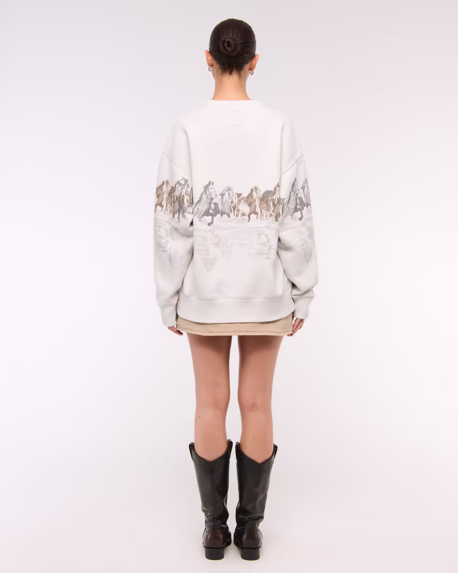 Horses Graphic Oversized Sunday Crew - Western Fashion
