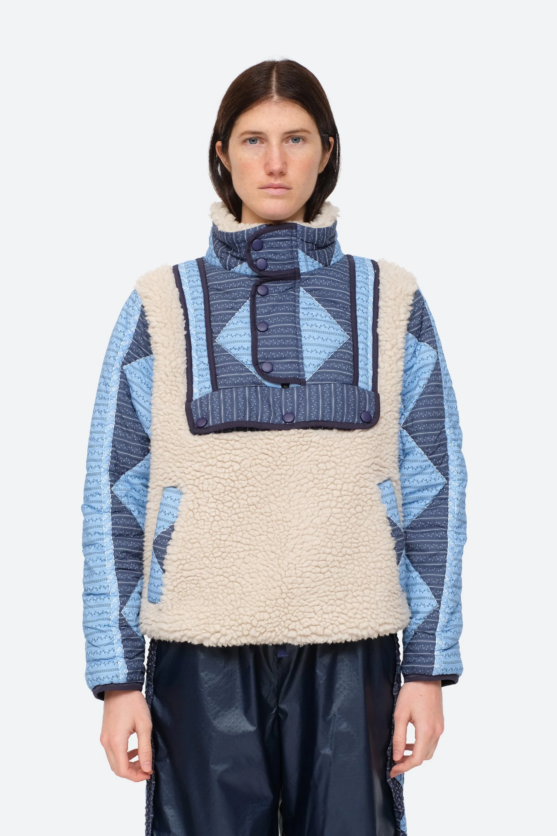 Patchwork Fleece Pullover – Cozy Winter Style