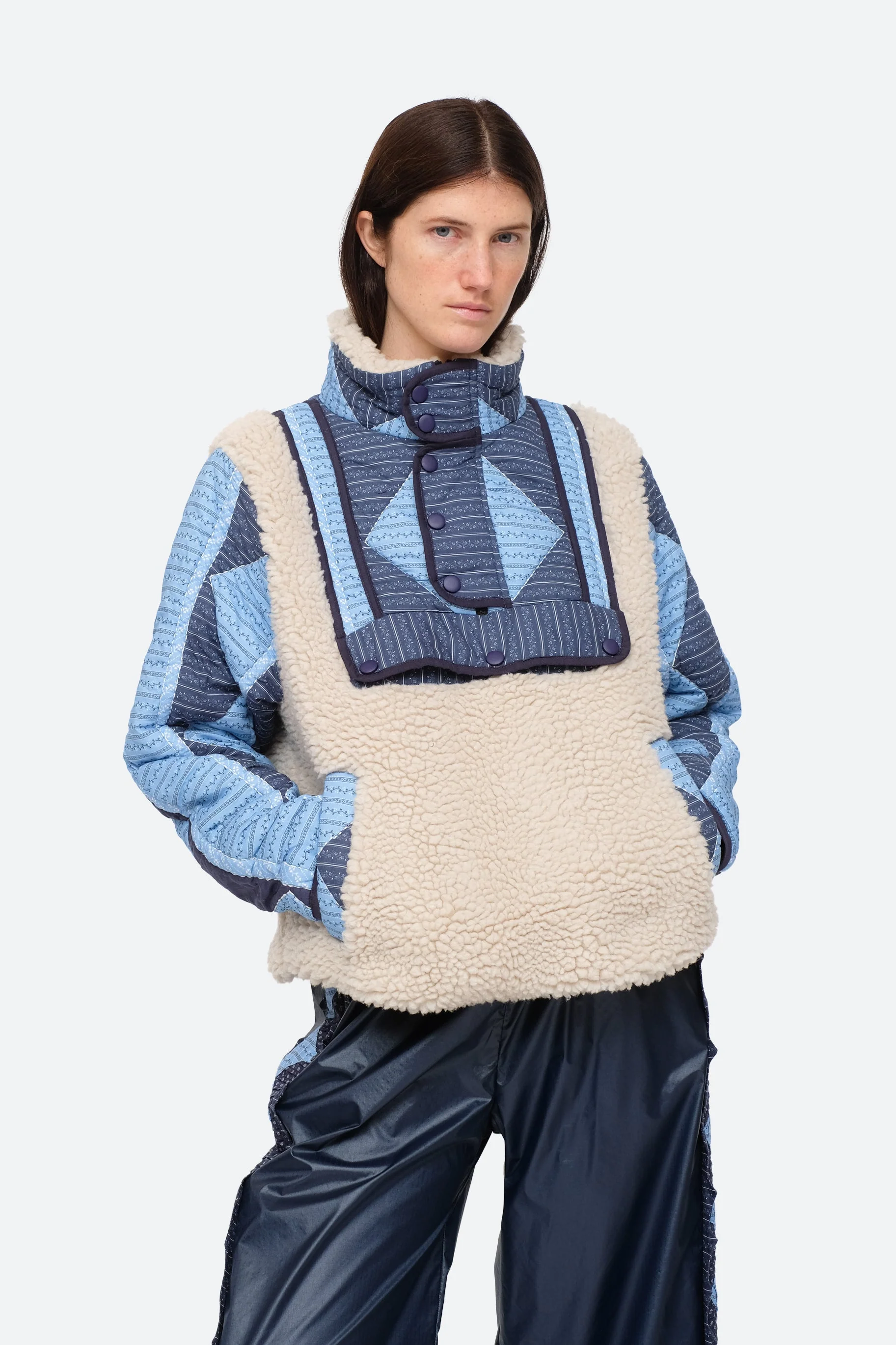 Patchwork Fleece Pullover – Cozy Winter Style