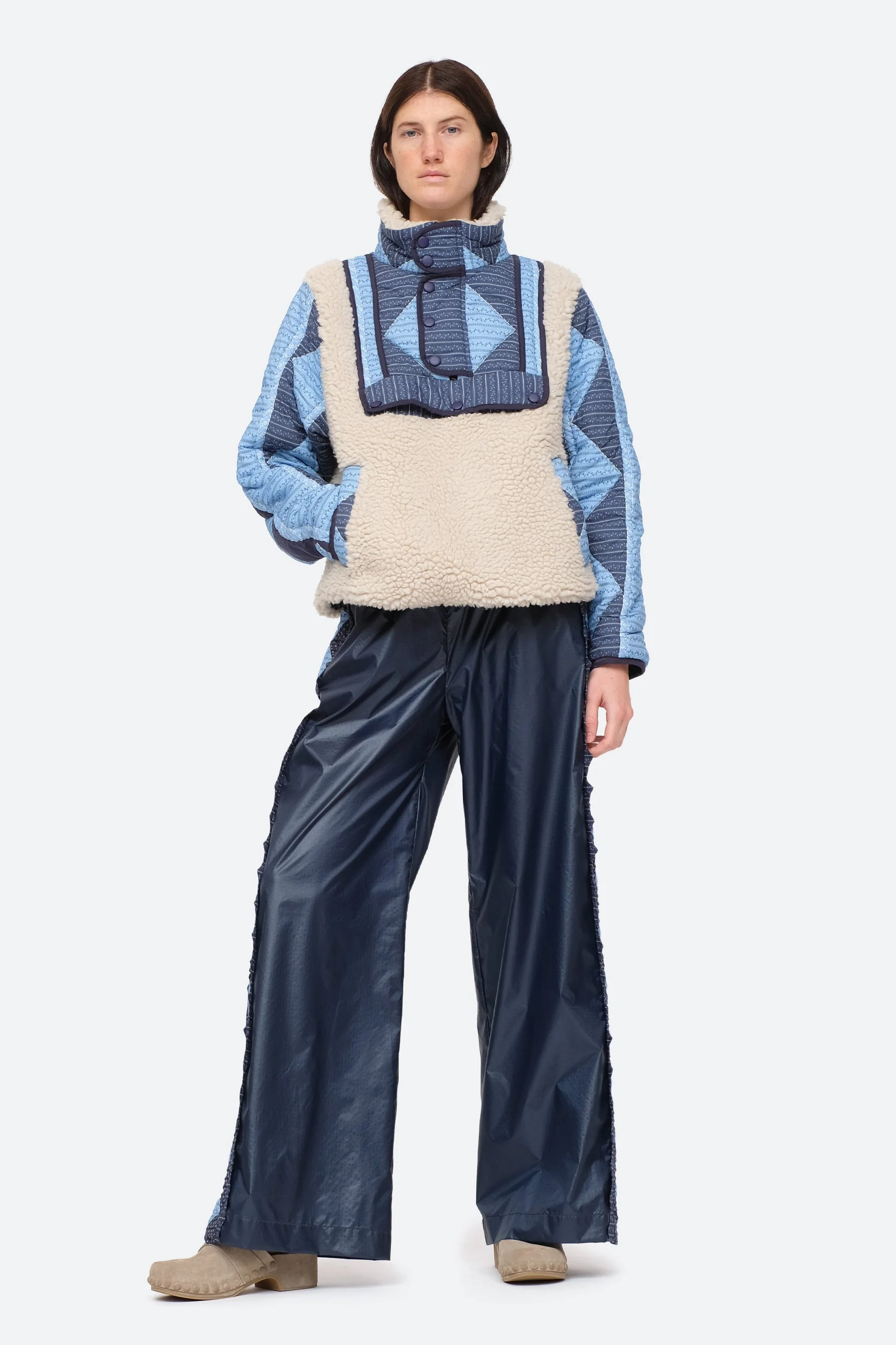 Patchwork Fleece Pullover – Cozy Winter Style