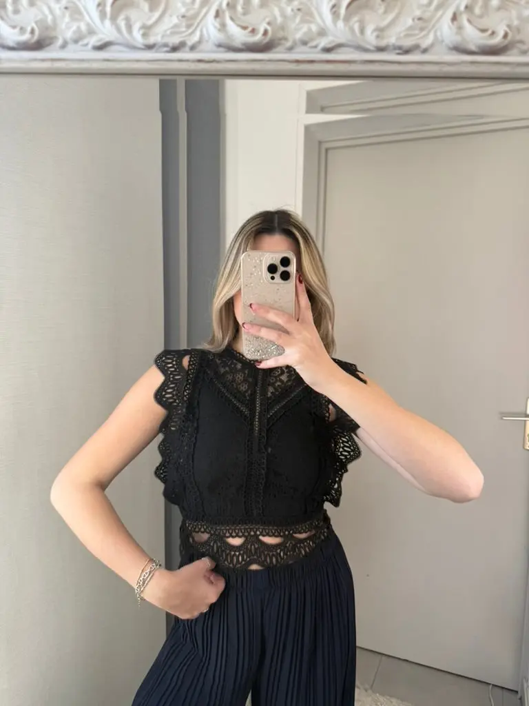 Black Lace Tank Top – Elegant Everyday Essential