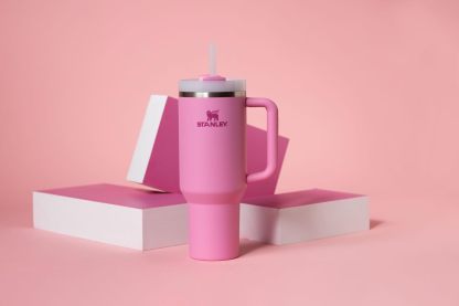 Stanthtley Quencher H2.0 FlowState Stainless Steel Vacuum Insulated Tumbler with Lid and Straw for Water, Iced Tea or Coffee