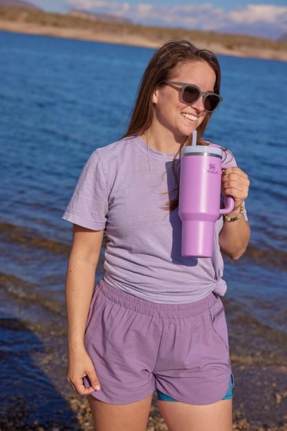 Stanthtley Quencher H2.0 FlowState Stainless Steel Vacuum Insulated Tumbler with Lid and Straw for Water, Iced Tea or Coffee