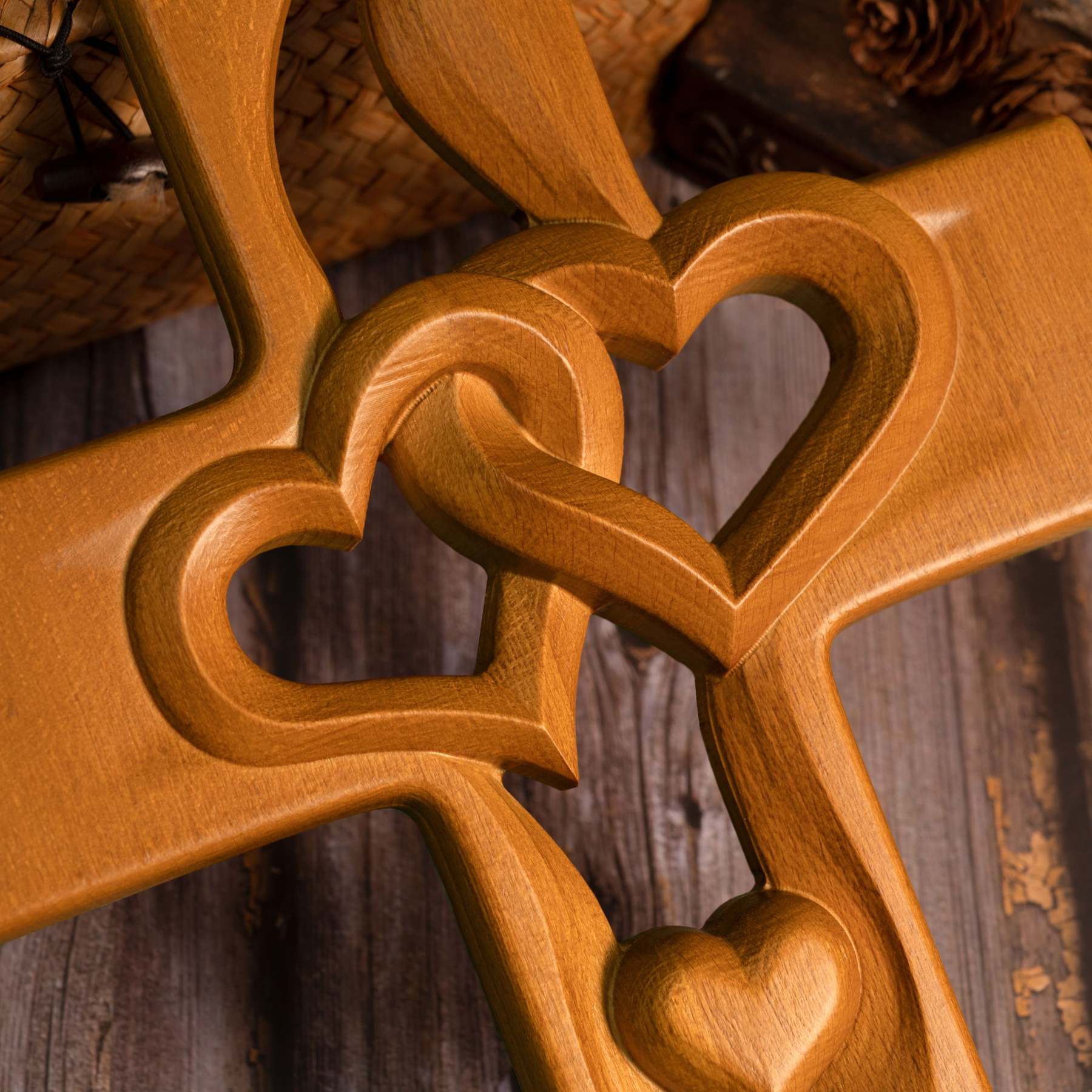 Bgcopper Intertwined Hearts Wooden Cross - Best Saint Valentine's day Gift