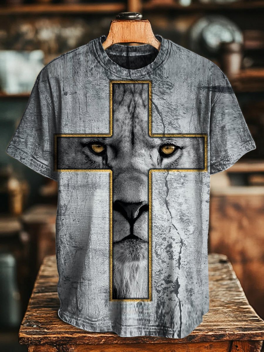 Men's Vintage Lion Cross Short Sleeve T-Shirt