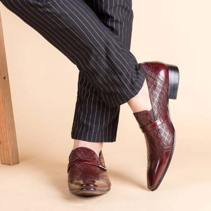 Fashion Carved Buckle Design Business Men'S Leather Shoes