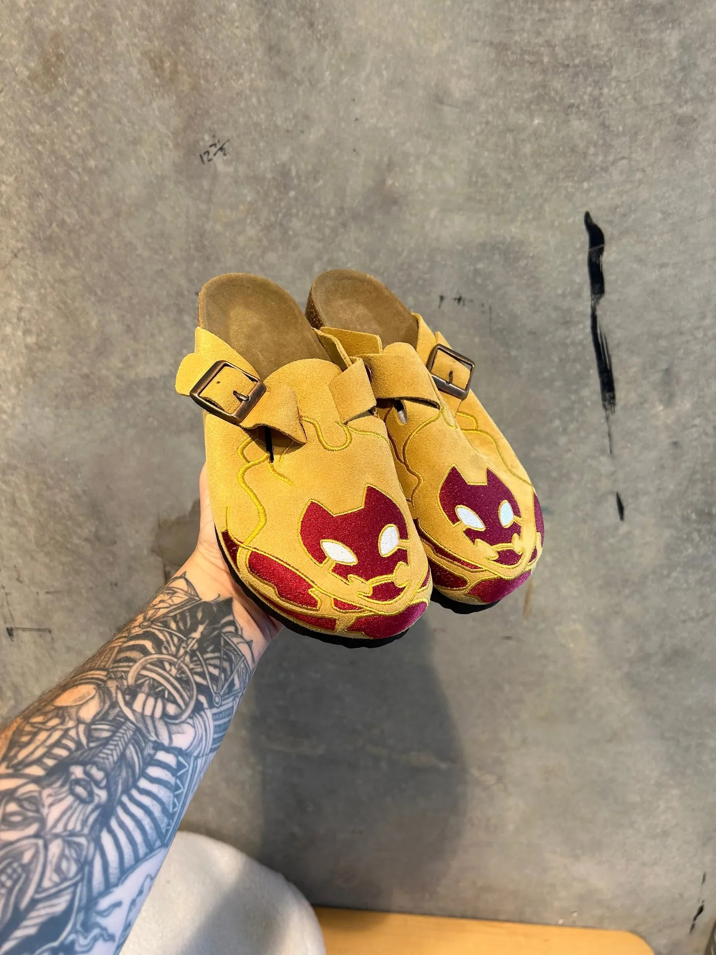 Fun CLOGS Unisex Boston Soft Footbed Suede Leather