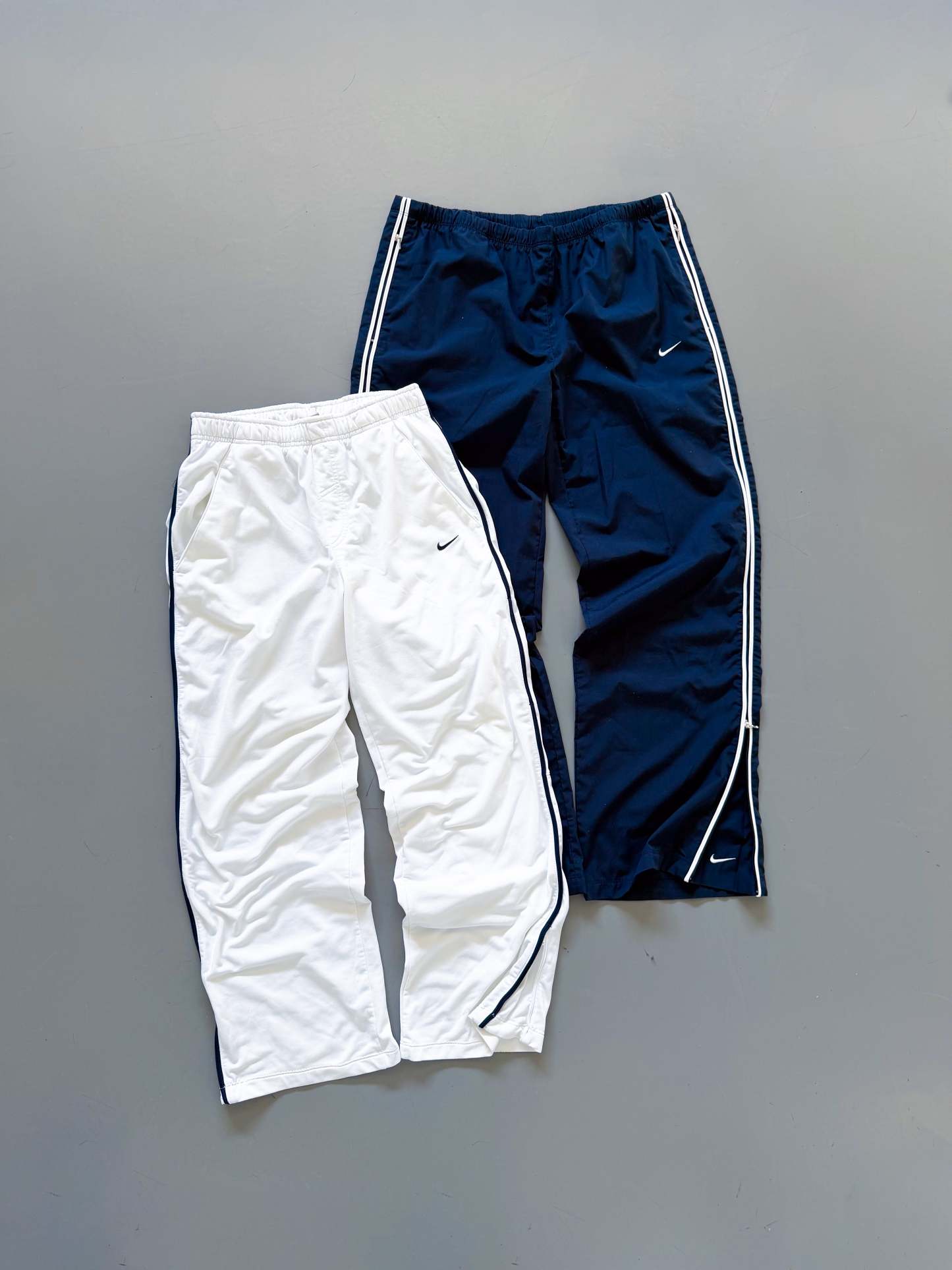 VINTAGE TRACKPANTS MYSTERY BOX (2 PIECES)