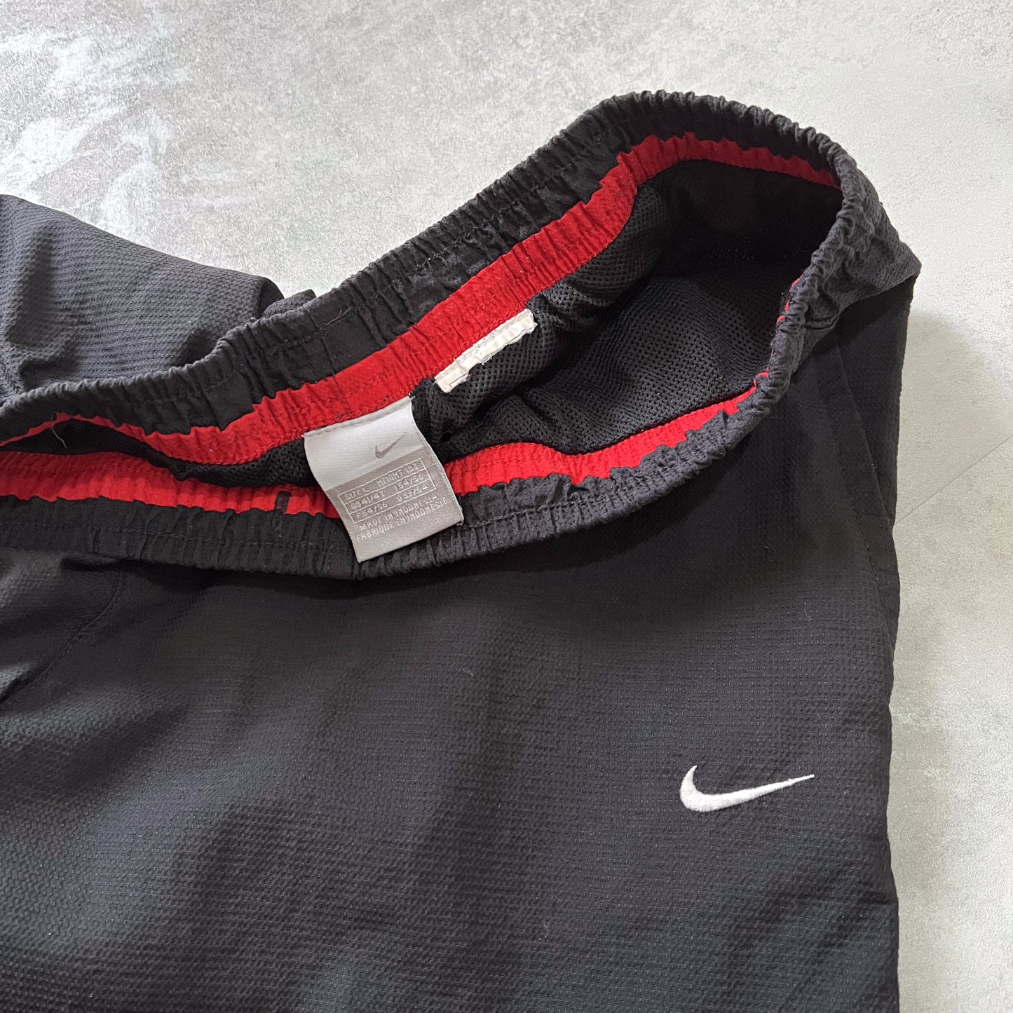 Nike 2000s trackpants  