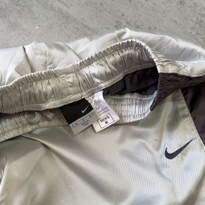 Nike RARE 2000s trackpants  