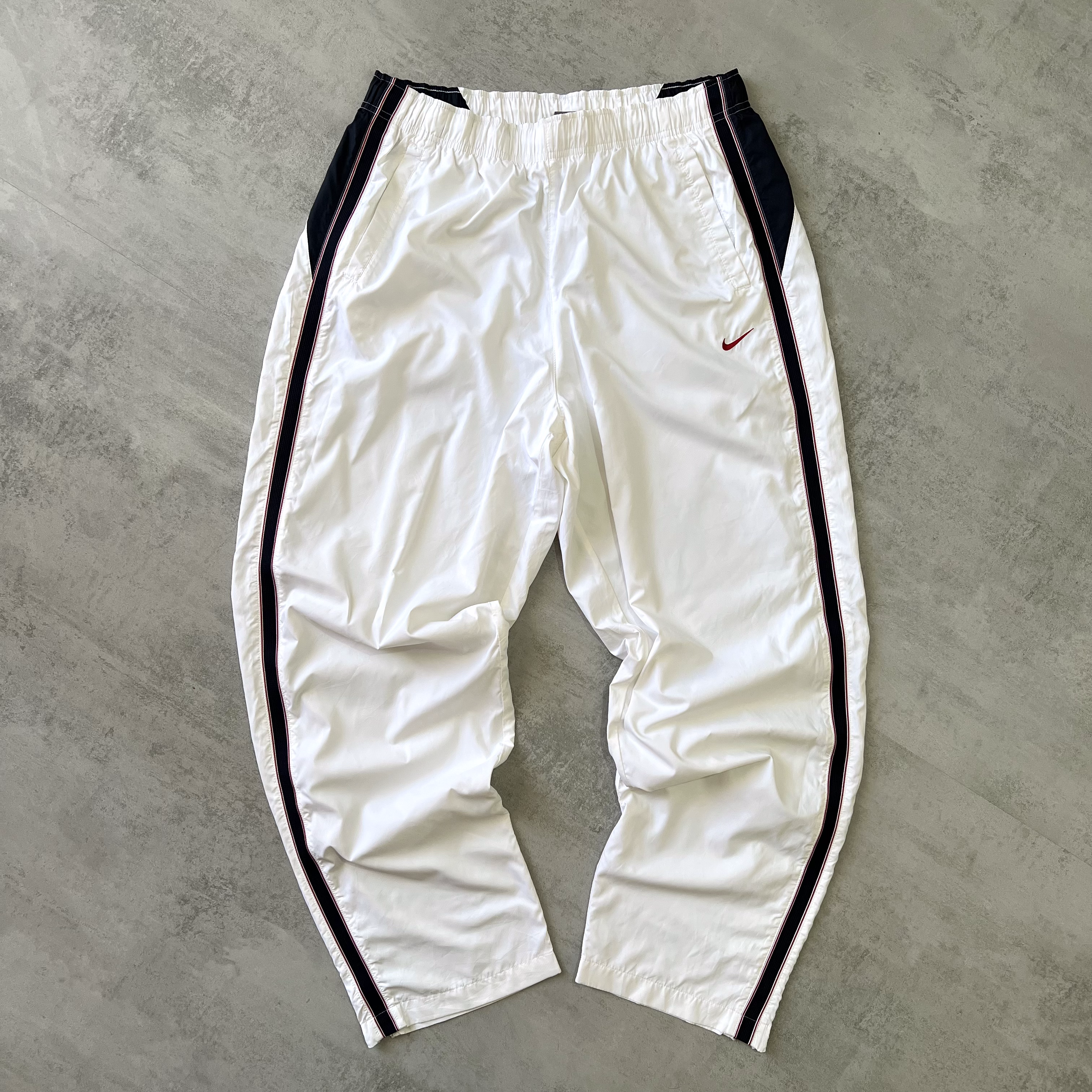 Nike RARE 2000s trackpants  