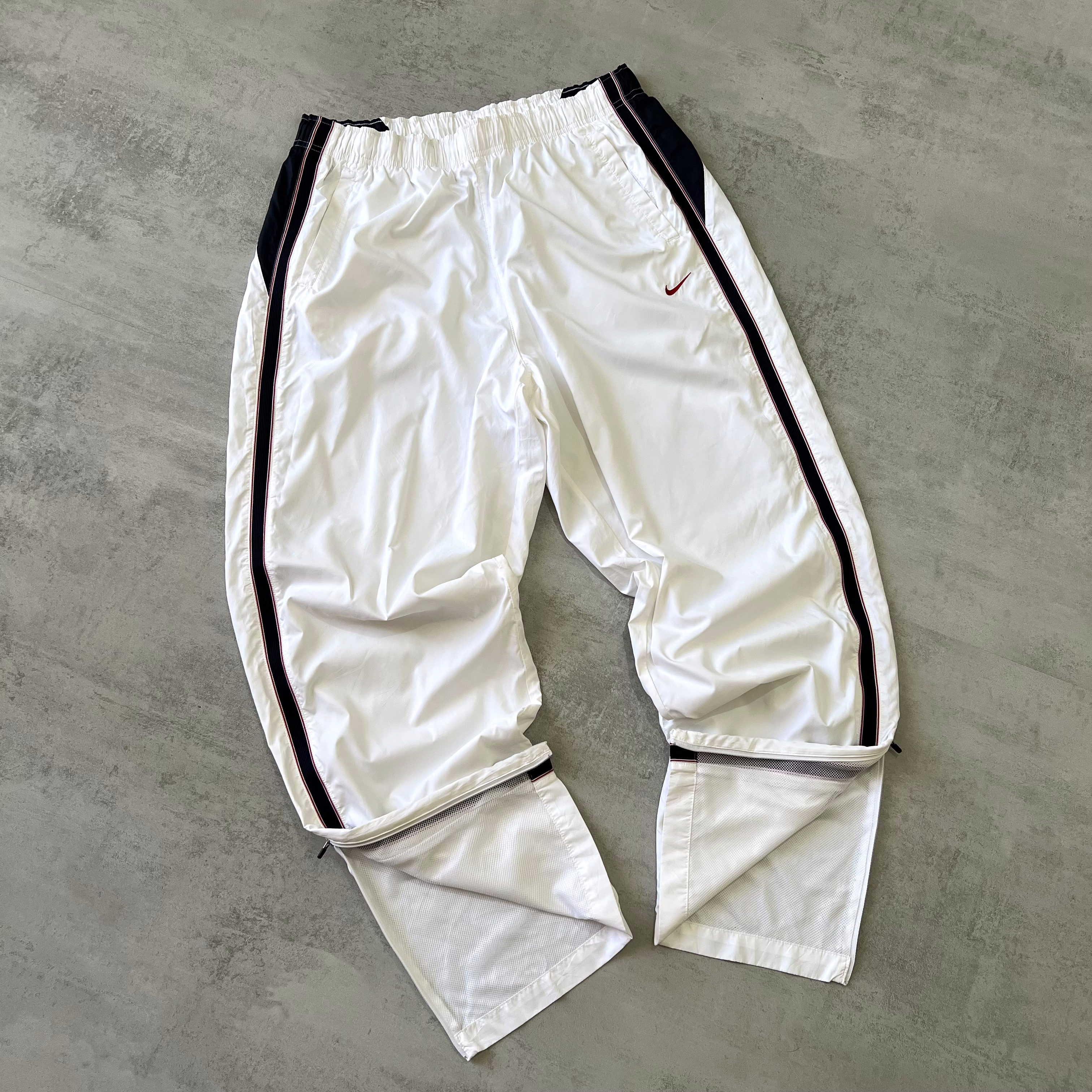 Nike RARE 2000s trackpants  