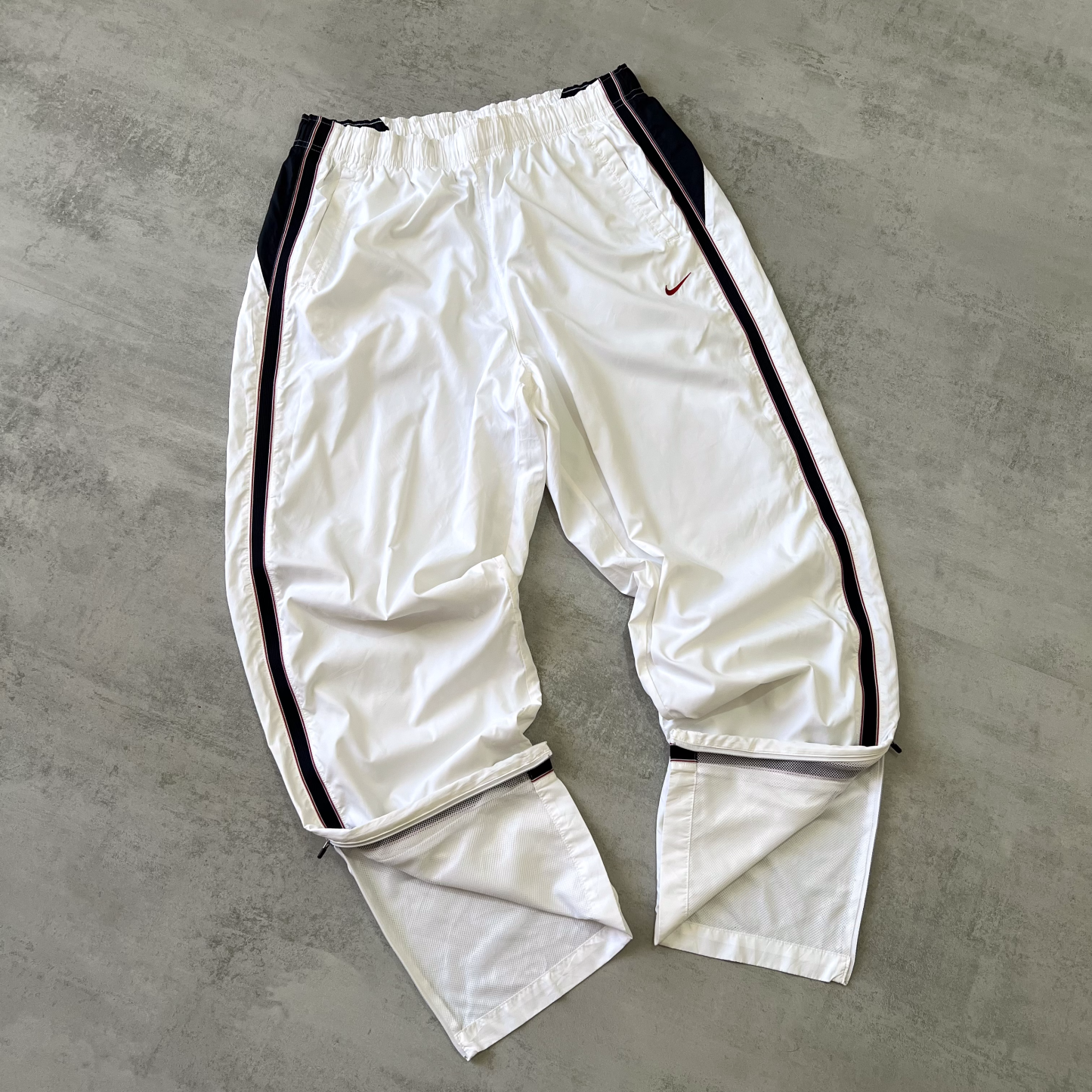 Nike RARE 2000s trackpants  