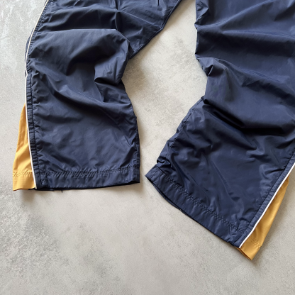 Nike 2000s trackpants  