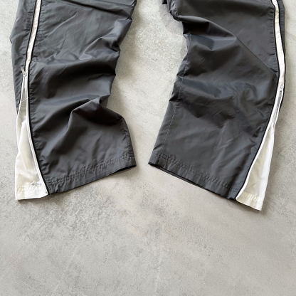 Nike RARE 2000s trackpants  