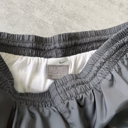 Nike RARE 2000s trackpants  
