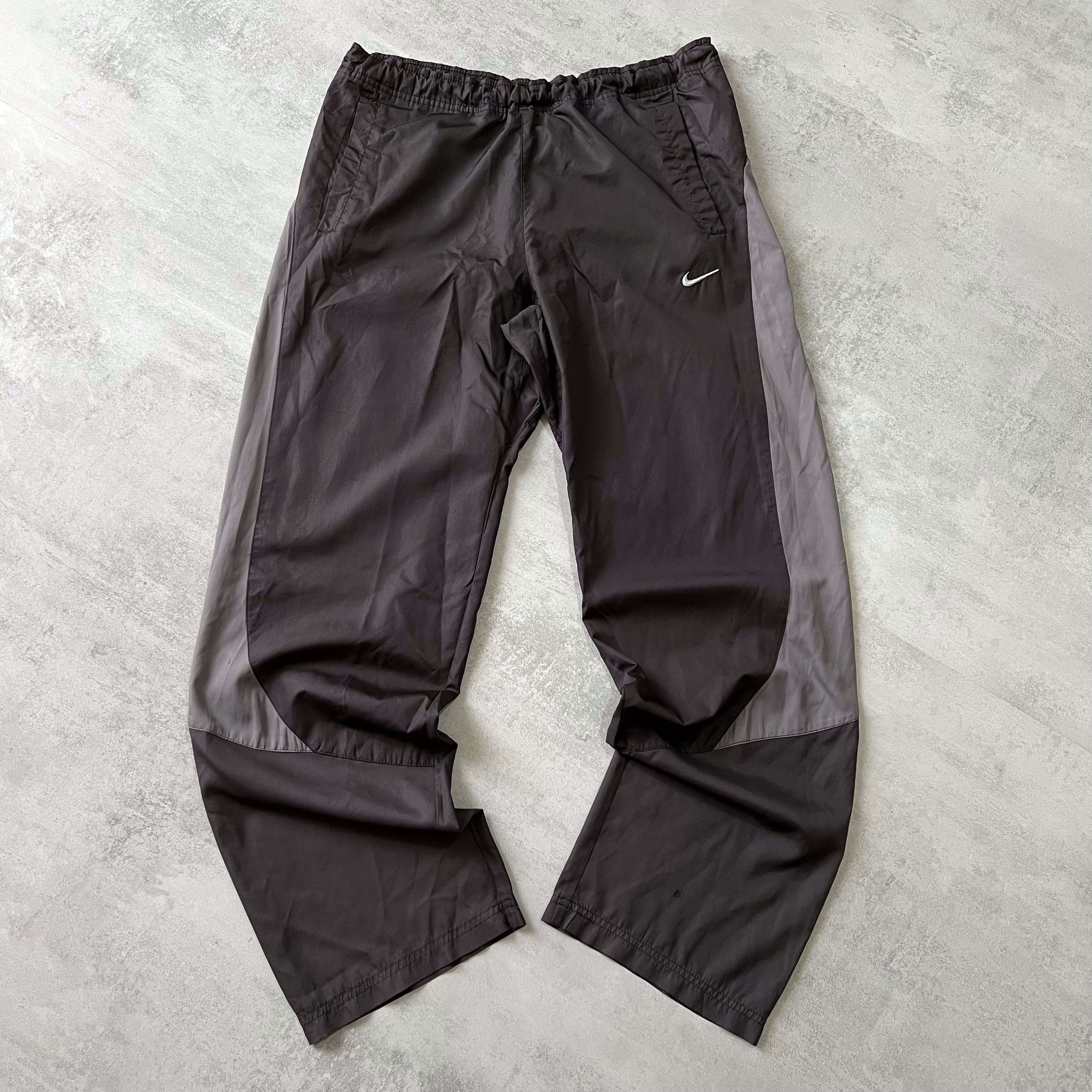 Nike 2000s trackpants  