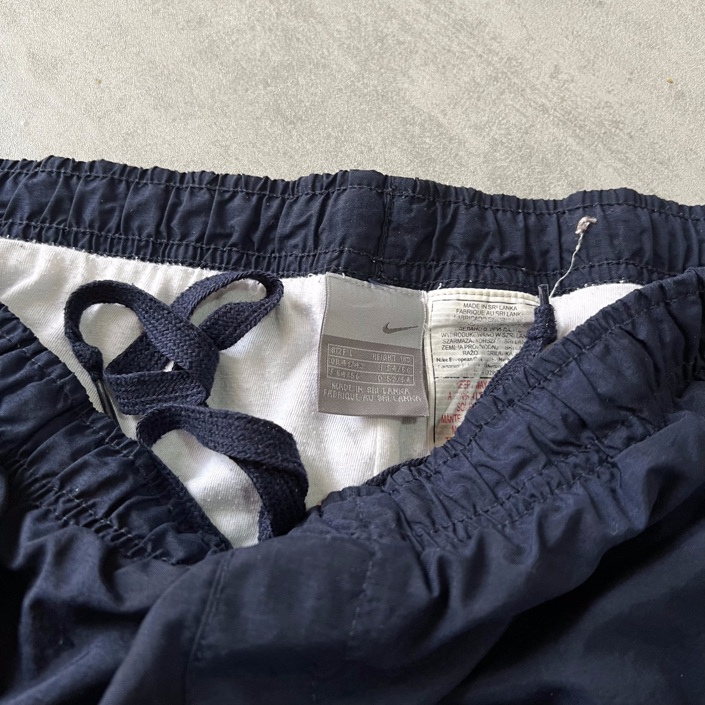 Nike RARE 2000s trackpants  