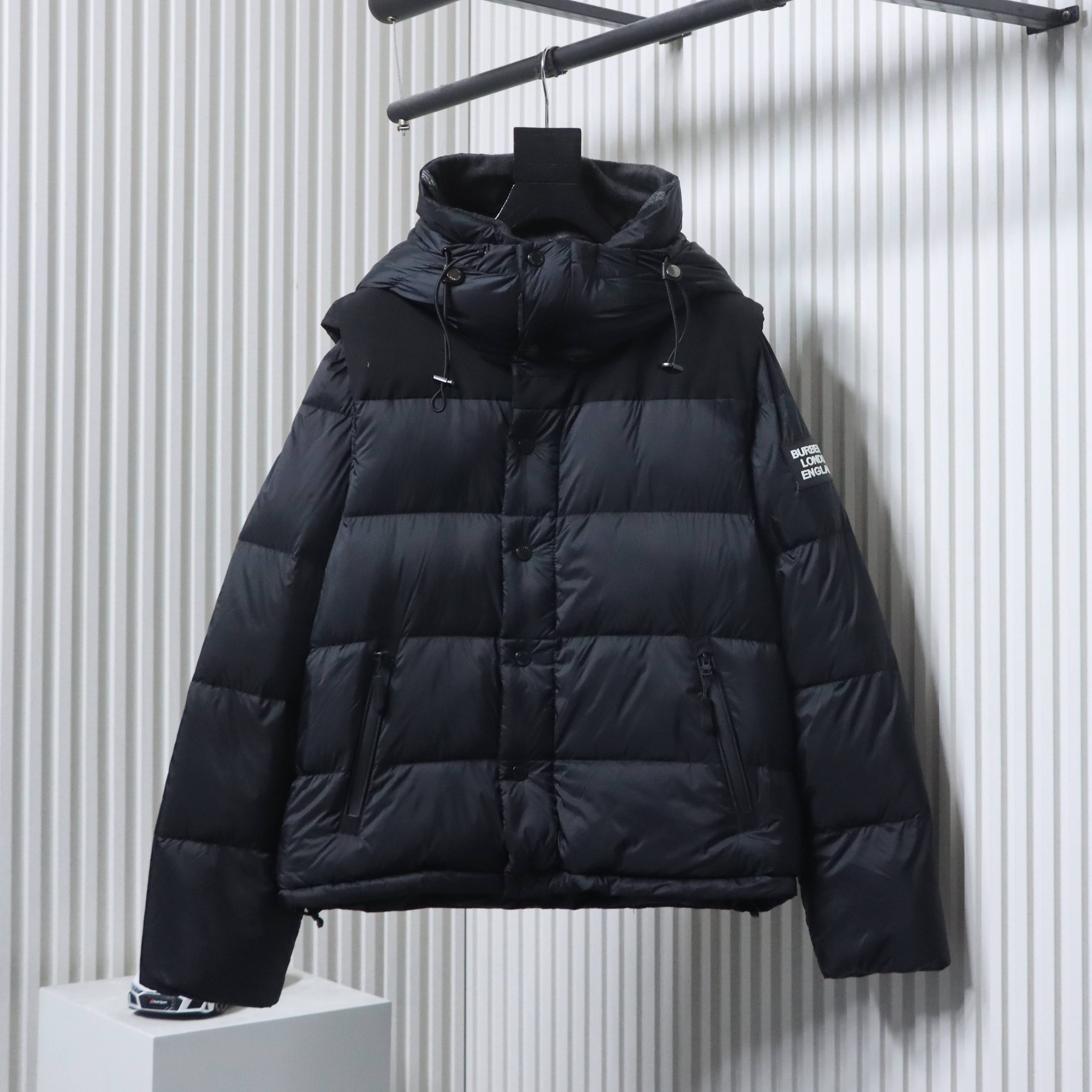BVRBER*Y Detachable Sleeve Down Jacket