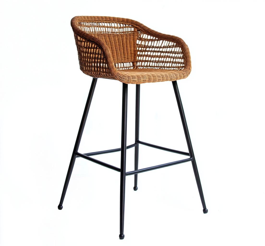 Taburete alto de bar con estructura metálica y asiento de mimbre-Moblimo