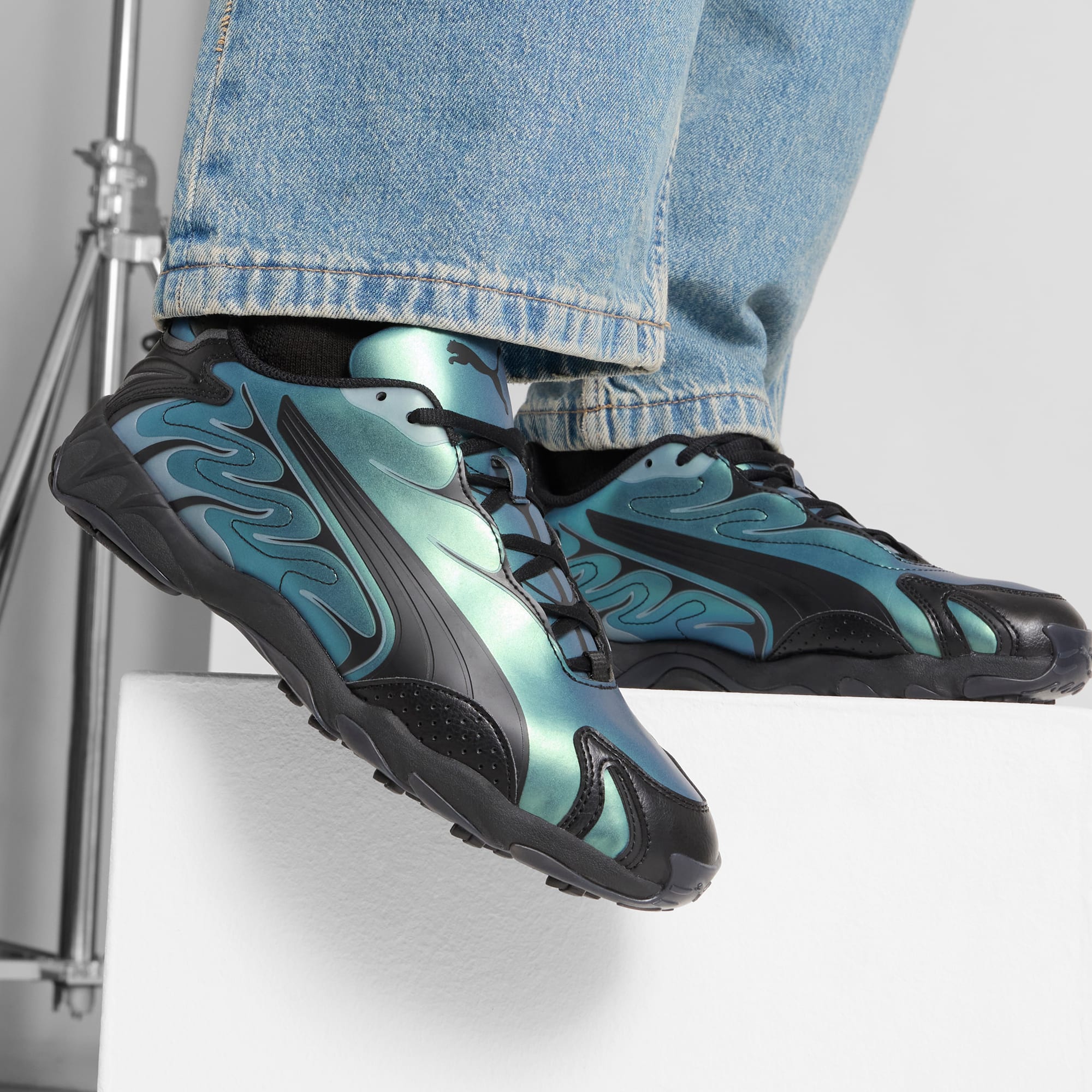 Inhale Colour Shifting Sneakers Unisex