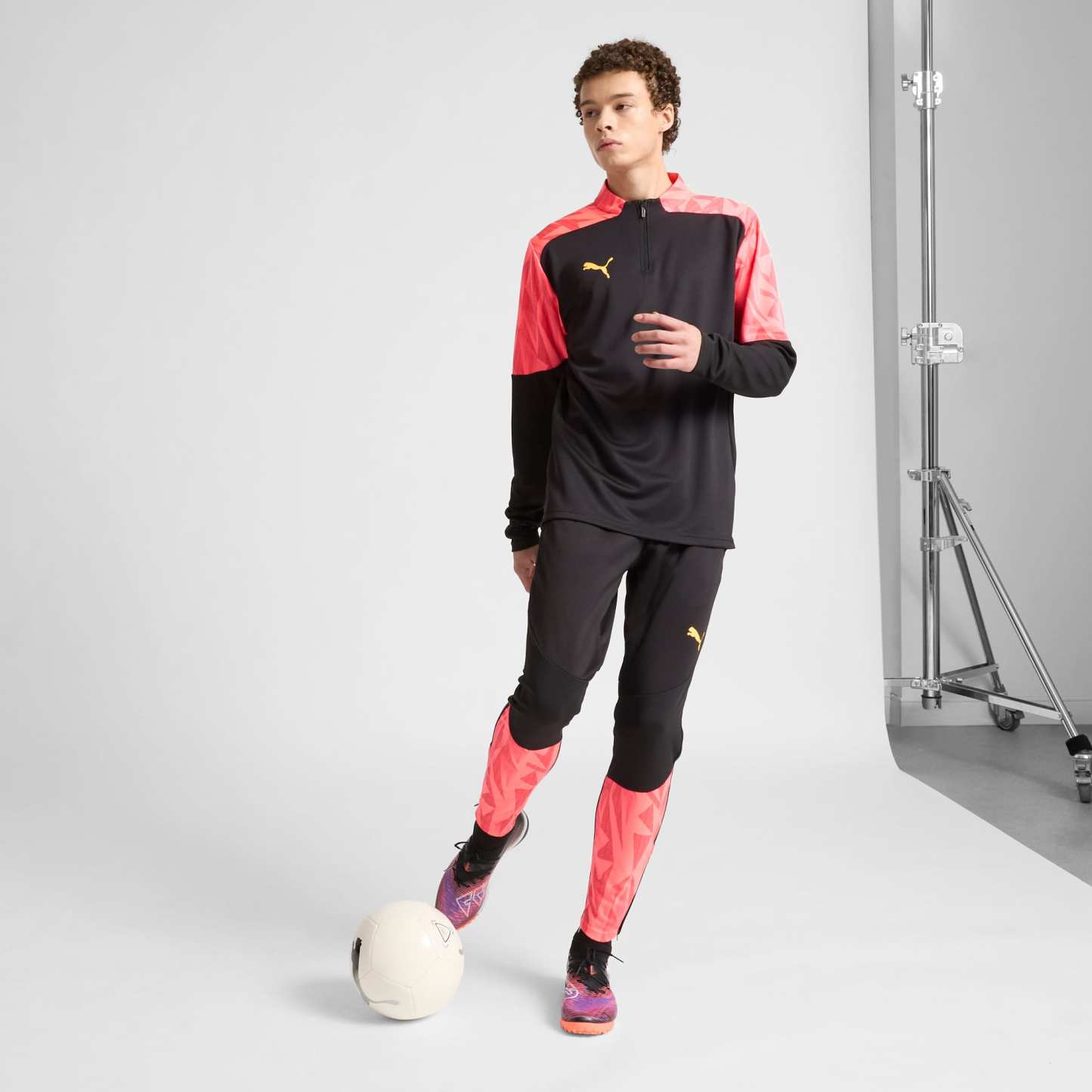 FUTURE 8 PRO Cage Men's Soccer Cleats