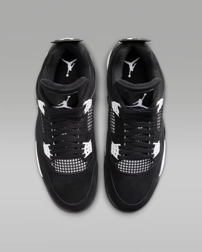 Nithtke Air Jorthtdan 4 Retro 'White Thunder'