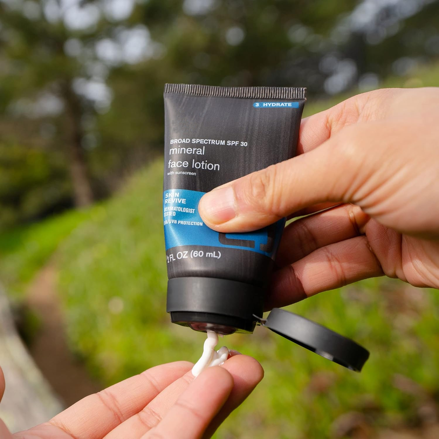  Men's Mineral Face Lotion with Broad Spectrum SPF 30 Sunscreen