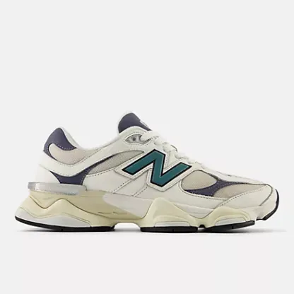 Nekhjgw baltheance 9060  Sea salt with new spruce and dark arctic grey