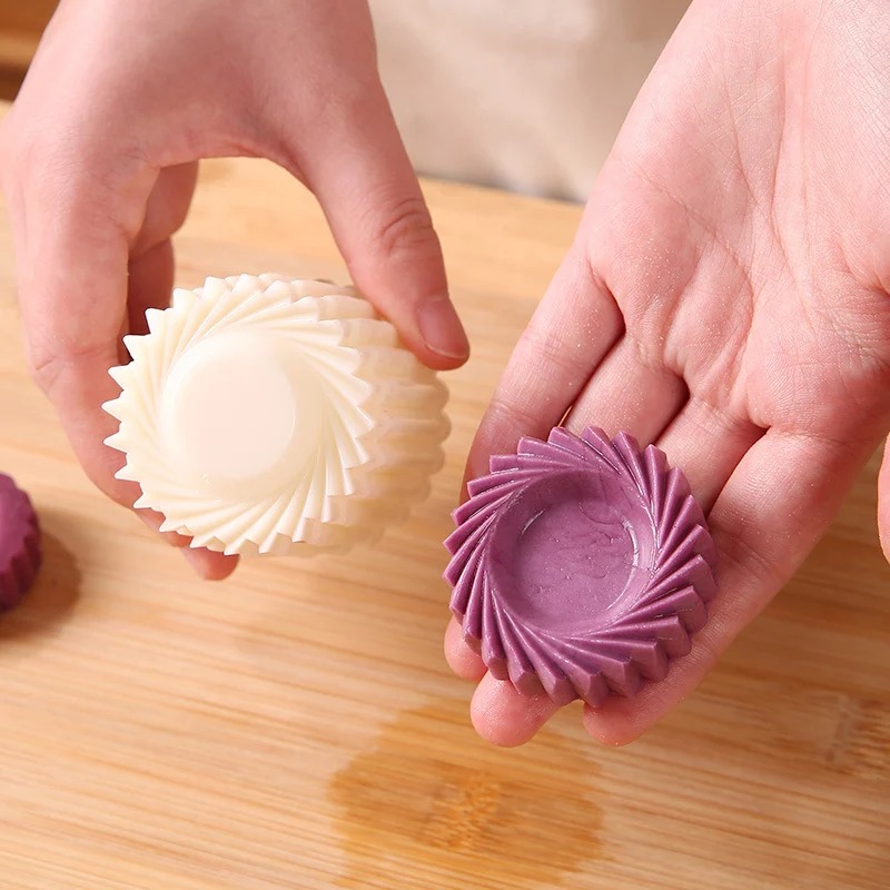 ⏳ Last Day 49% OFF – Creative Double-Ended Pastry Mold
