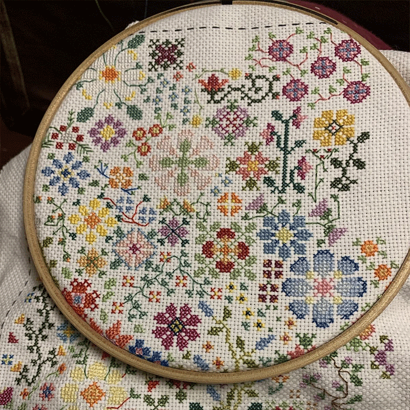 🌸"A Flower a Day" Cross Stitch Kit