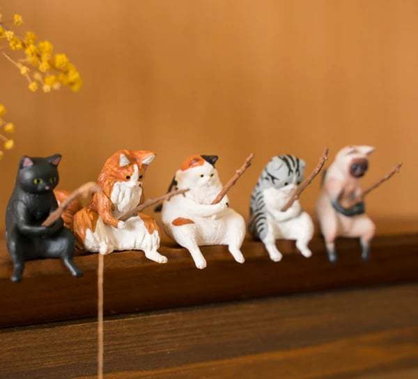 ⏰LAST DAY 49% OFF🔥 Mini Cat Desk Figurines – Set of 5 Cute Cartoon Kitty Companions