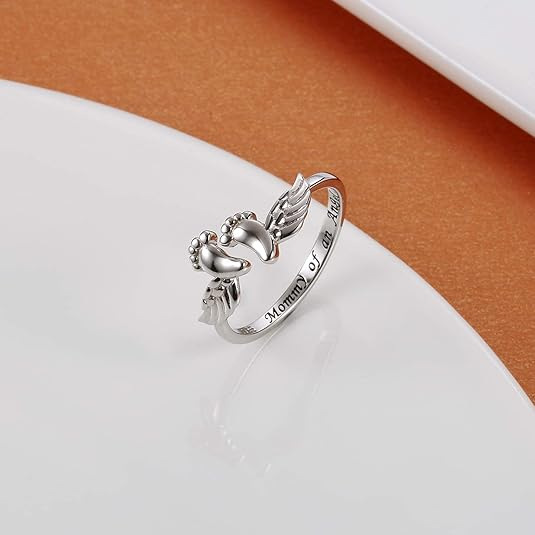 Baby Foot with Angel Wings Ring With Card – Meaningful Mom & Child Keepsake For Mom Gifts