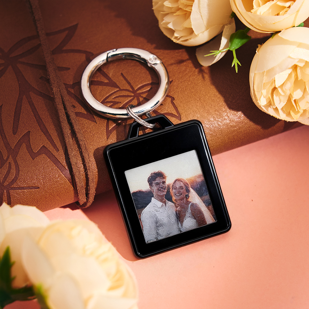 E-Ink Tag Colorful Screen Smart Tracker Keychain – Changeable Photo Display, Anti-Lost Locator with E-Ink Screen - aiprintlab