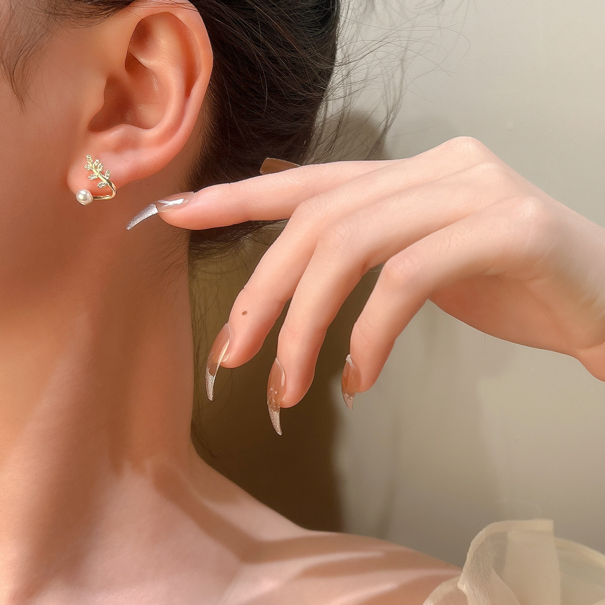 Chic & Elegant Pearl Ear Jackets, Modern Two-Way Studs, Designer Fashion Earrings - aiprintlab