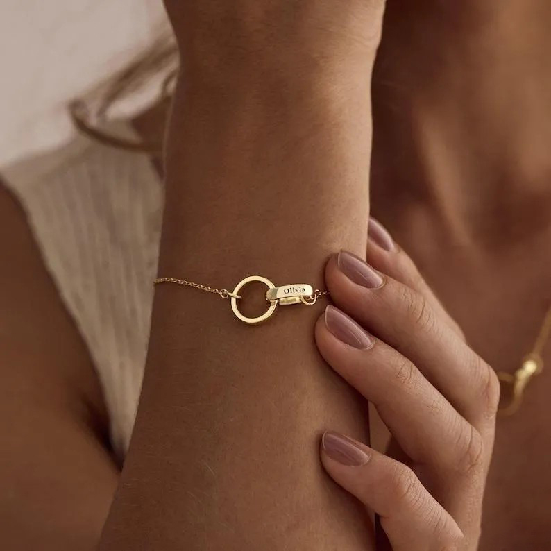 Custom Circle Name Bracelet Engraved Name Bracelet Interlocking & Circle Bracelet  Eternity Linked 2 Ring Bracelet  Anniversary Gift - aiprintlab