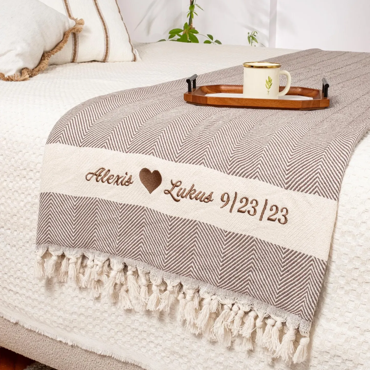 Personalized King Size Embroidered Knitted Cotton Blanket Custom Names and Date Knitted Throw Blanket for King Size Bed Anniversary Gift