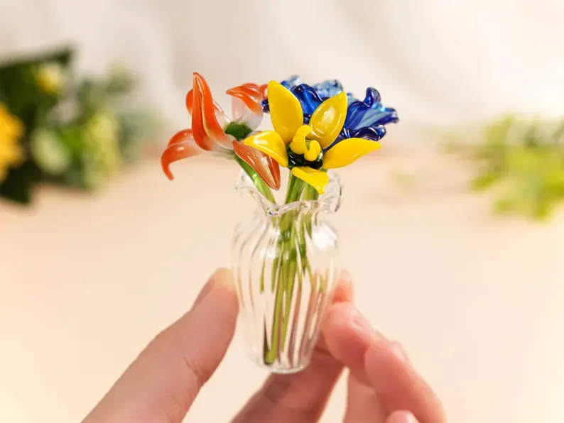 Personalized Glass Birth Flower Bouquet, Mini Floral Gift for Mom, Grandma, Mother’s Day gift