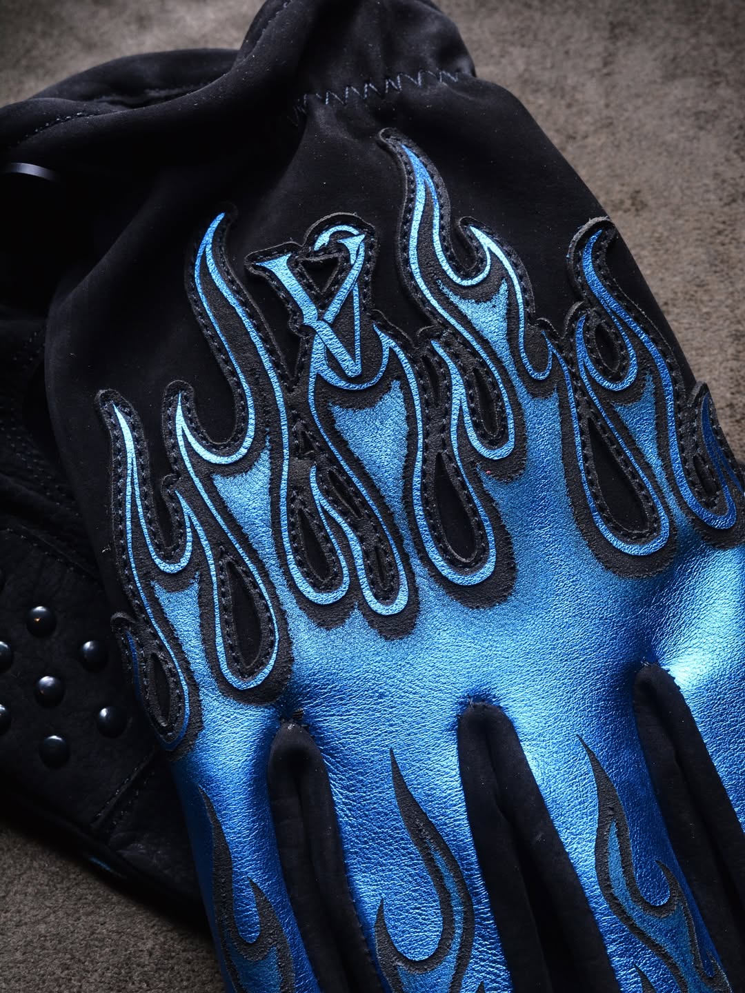 Cyberpunk Metallic Blue Flame Pattern Matte Black Techwear Gloves