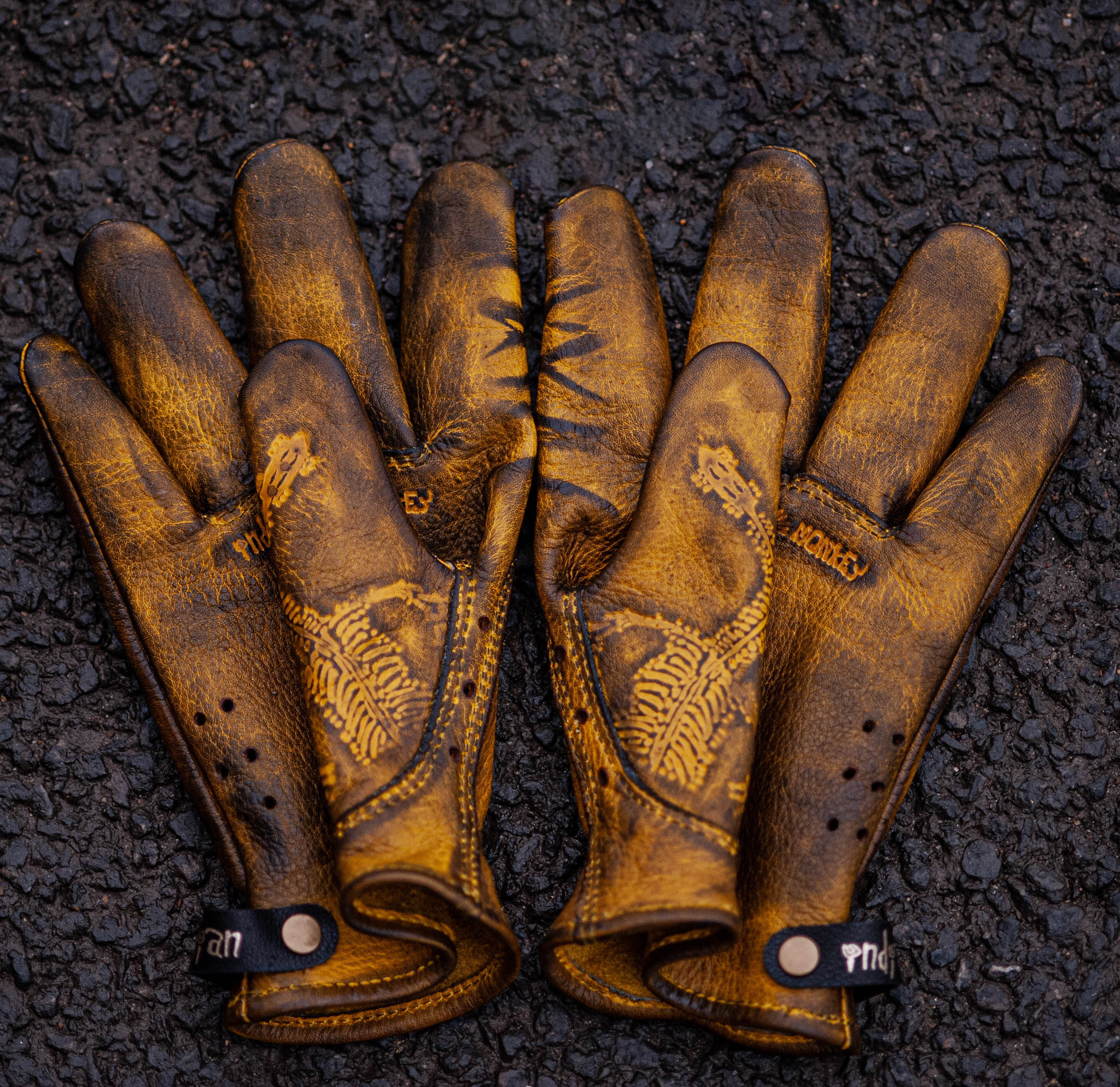 Vintage Distressed Leather Skeleton Hand Print Motorcycle Riding Gloves
