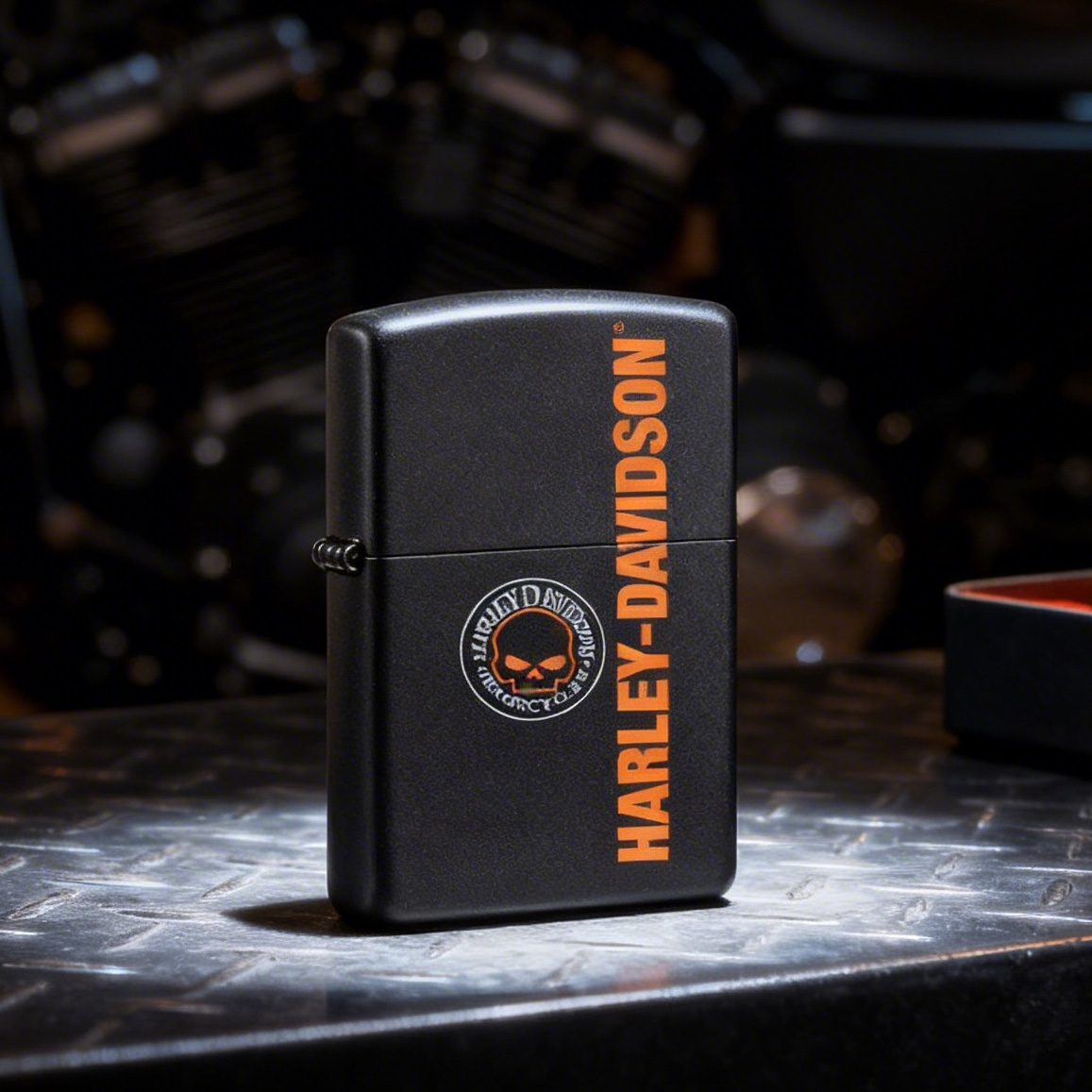 Minimalist Matte Black Harley-Davidson Skull Logo Windproof Flip Lighter