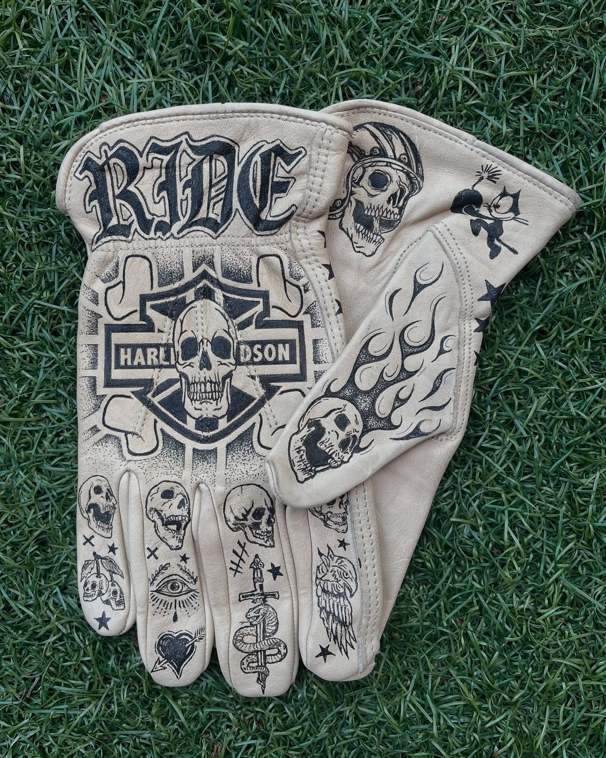 Vintage-Inspired Leather Work Gloves