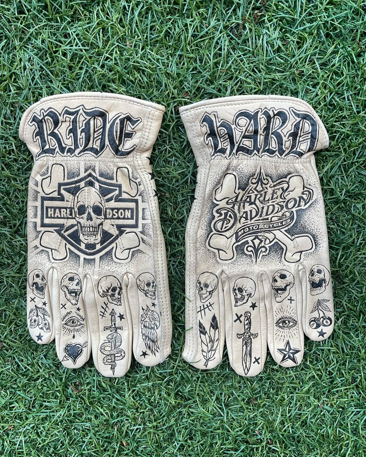 Vintage-Inspired Leather Work Gloves