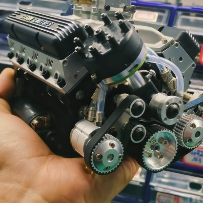 V8 Engine Resin Craft Sculpture Kit – Gasoline Overhead Valve Engine Model Decor